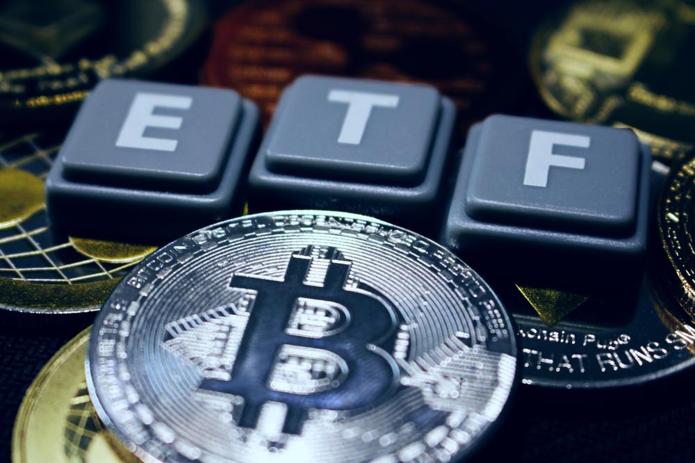 Bloomberg Analyst Predicts SEC’s Potential Approval of All Bitcoin ETFs in January