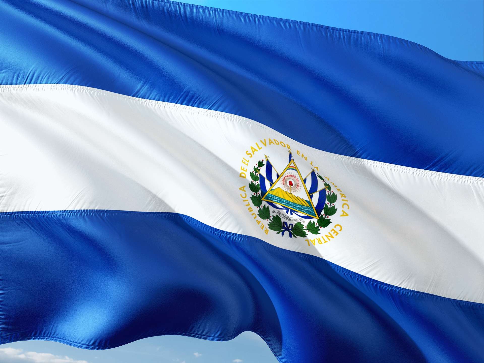 Bitcoin Transforms El Salvador’s Economy: Official Adoption, Investment Boom and Advances in Crypto Legislation