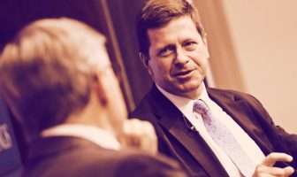 El pleito entre la SEC y Ripple da un nuevo giro al acusar a un antiguo funcionario de conflicto de intereses