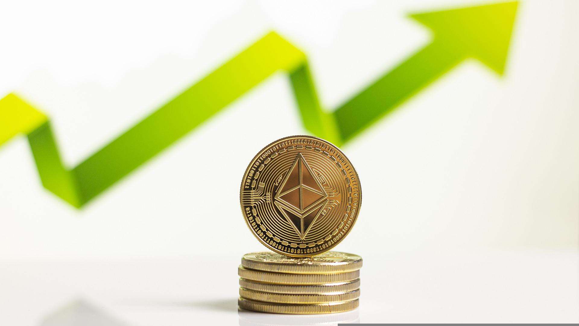 Bullish Altcoins: Ethereum Leads the Charge Towards $2,000