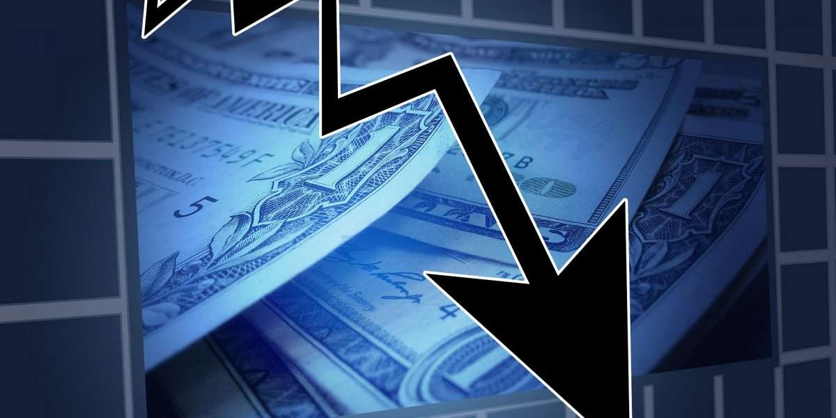 Why is USDC market dominance on a fresh decline while Tether’s USDT gaining ground?