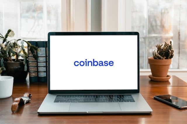 SEC Pressures Coinbase to Delist All Cryptocurrencies Except Bitcoin According to CEO – Are All Altcoins at Risk?