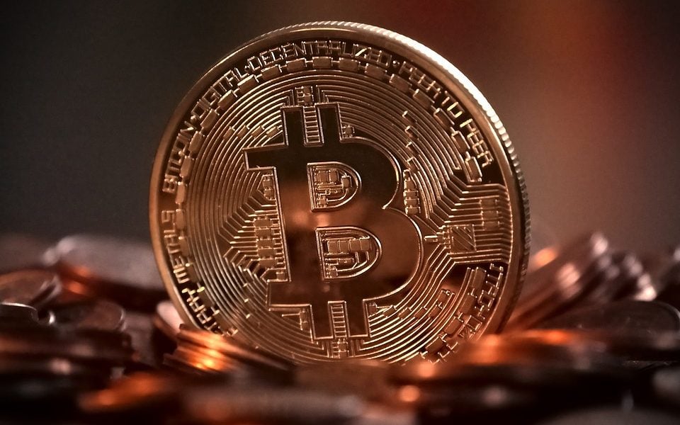 Banking Meltdown Sparks Smart Money Stampede to Bitcoin – The Rise of the Apex Money