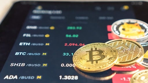 Bitcoin (BTC) amount held on exchanges has reached a five-year low, DigiToads (TOADS) presale gains popularity and trust among investors.