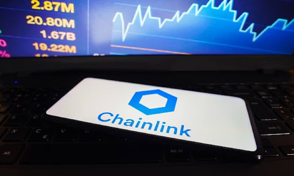 Chainlink (LINK) Faces Tough Competition as Borroe Finance Emerges as a Dark Horse in the Market