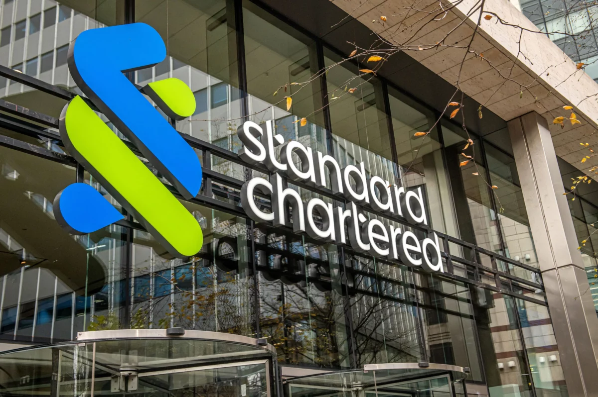 Standard-Chartered-Prognose-Bitcoin-ATH-bei-135-000-Dollar-im-3-Quartal-25
