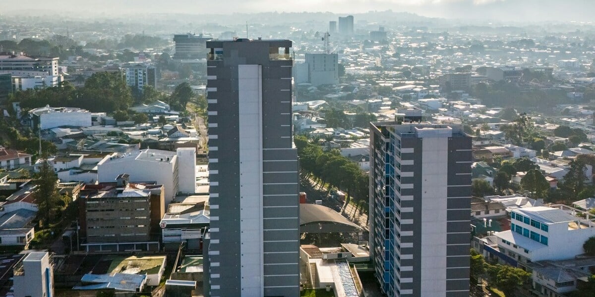 How Costa Rica’s BN Fondos Connects Local Investors to Bitcoin and Wall Street Performance